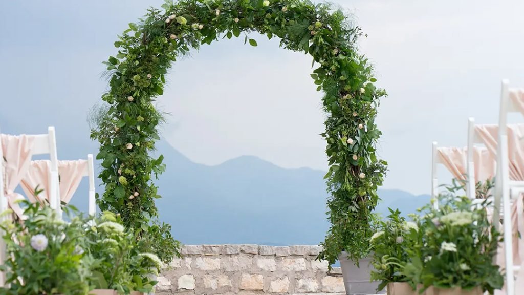 najveća trenda letnjeg venčanog cveća
